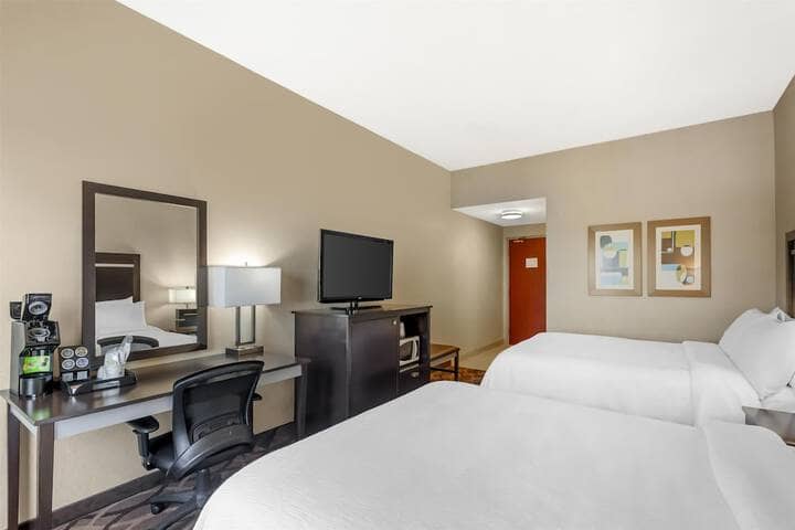 Room 20 of 38