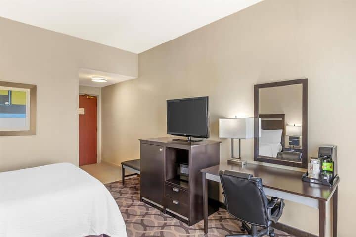 Room 12 of 38